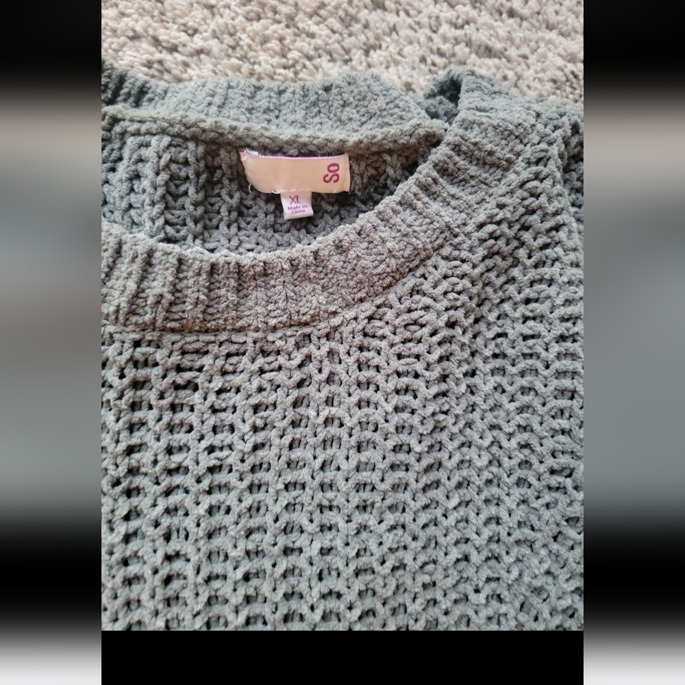 Sweater - Picture 2 of 3